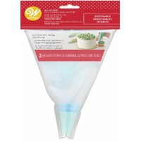 Wilton Christmas Decorating Bag and Tip Set